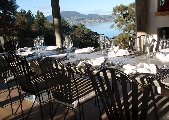 Acacia Cliffs Lodge